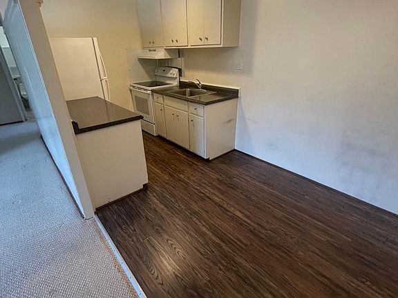 3rd image of 245 E Market St APT 223
