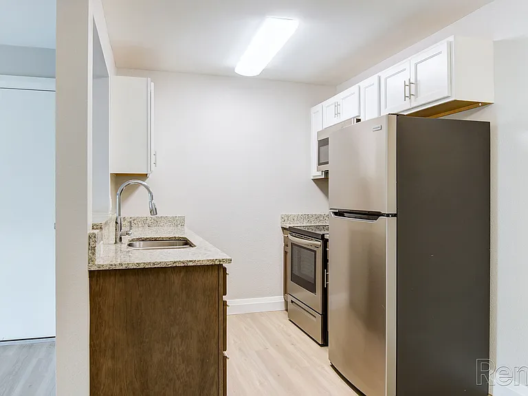 Grandview Apartment Homes — Photo 11