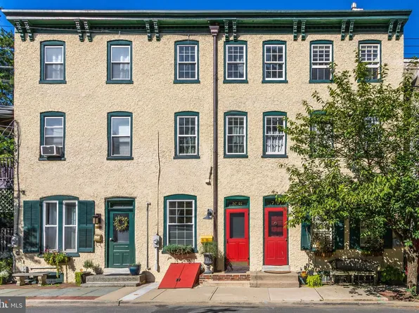 81 S Main St, Lambertville, NJ 08530
