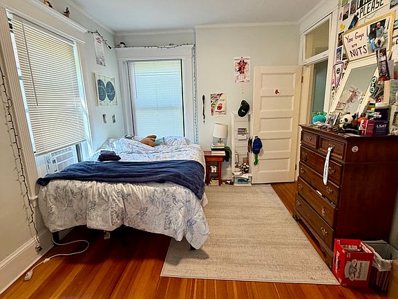 3rd image of 5 Winchester St APT 202
