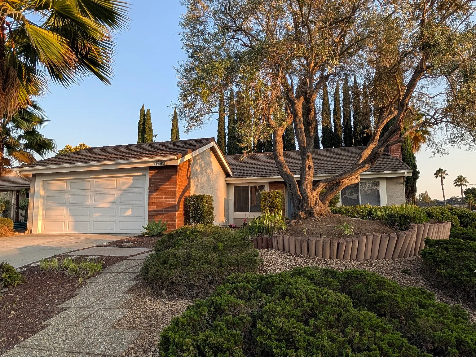 12801 Oakfield Way — Photo 1