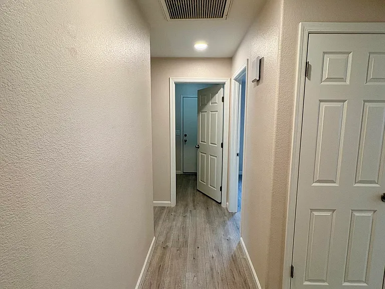 8556 W Carol Ave — Photo 28