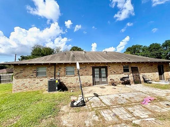3rd image of 6778 Glen Echo Dr