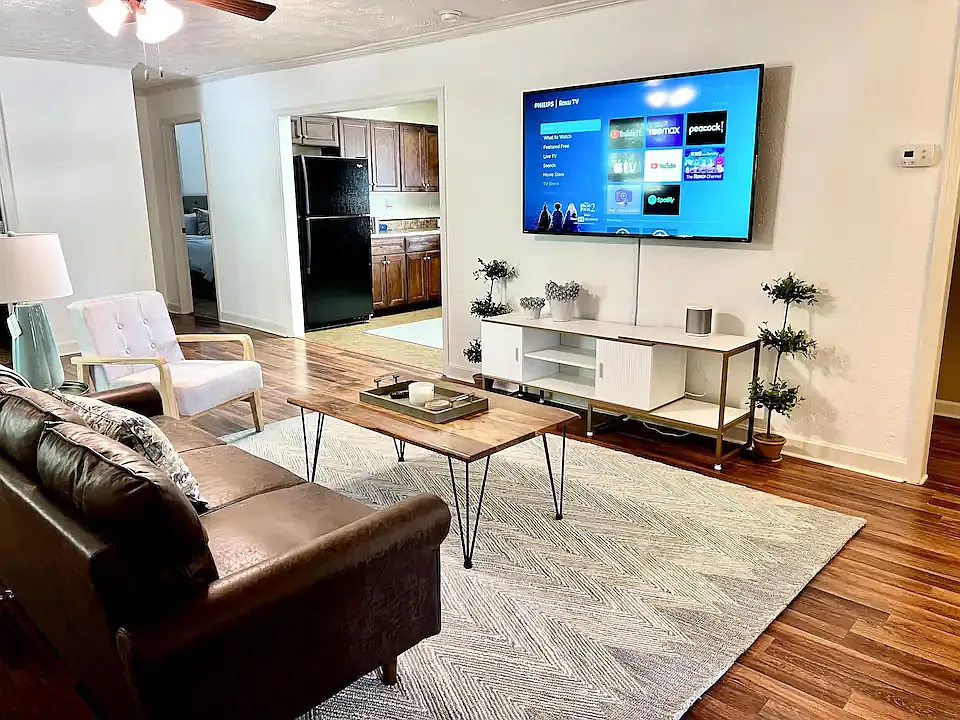 3 bed, 1404 sqft, $2,250 — Photo 3