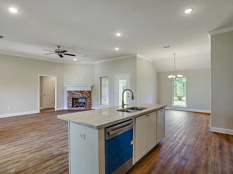 623 Westfield Dr — Photo 9