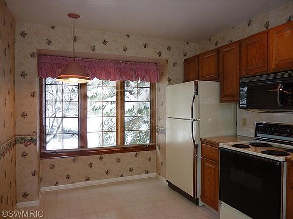 3rd image of 2841 Mulford Dr SE