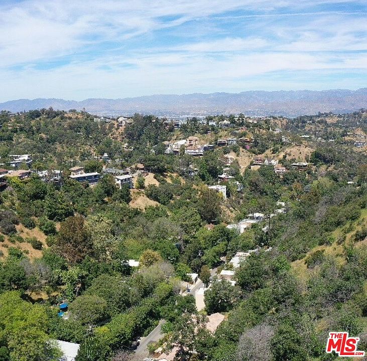 1st image of 8993 Crescent Dr