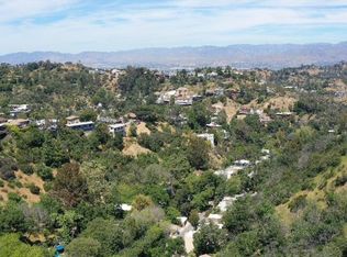 8993 Crescent Dr, Los Angeles, CA 90046