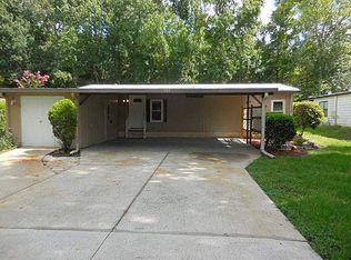 203 Honeysuckle Dr, Wildwood, FL 34785