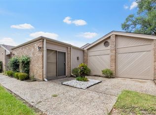 809 Bayou River Dr, Houston, TX 77079