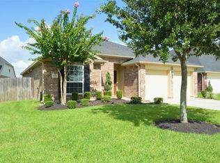 2506 Quiet Arbor Ln, Pearland, TX 77581