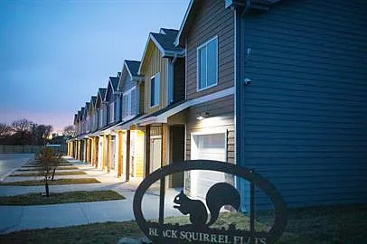 Black Squirrel Flats Townhomes - 11 — Photo 2