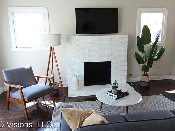 4th image of 151 S Maple Dr #9004907
