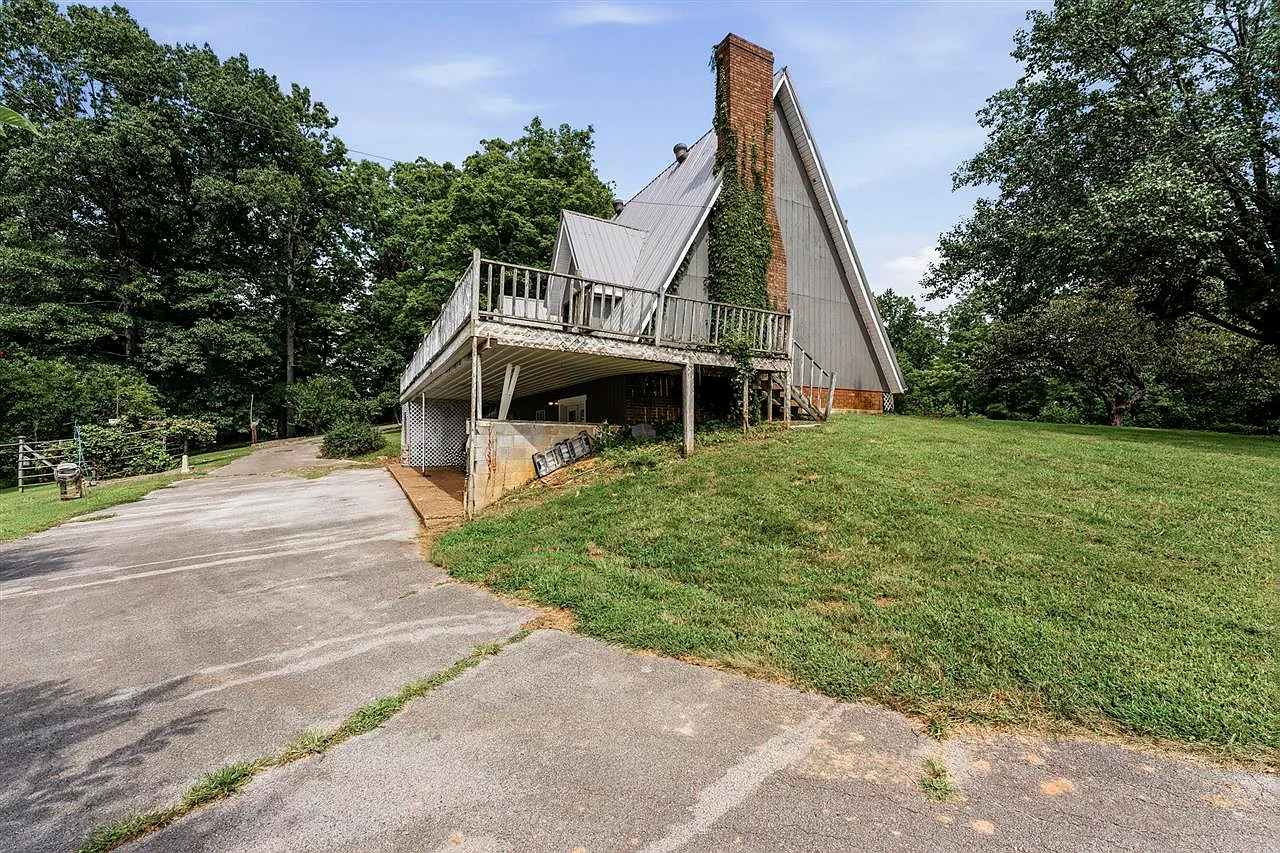 4 bed, 1560 sqft, $2,500 — Photo 4