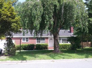 1608 Crescent Dr, Elizabeth City, NC 27909