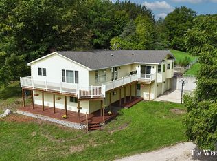 21556 One Mile Rd, Reed City, MI 49677