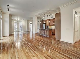 1616 Fountain View Dr APT 201, Houston, TX 77057