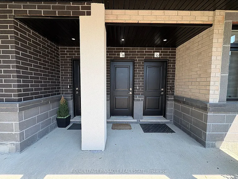 9 Phelps Ln #9 — Photo 1