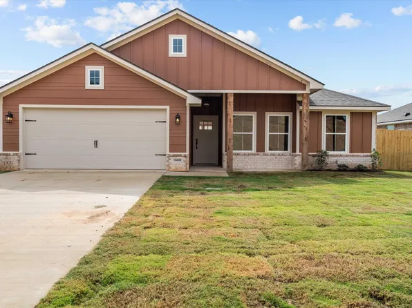 16609 Crossing Cir, Lindale, TX 75771