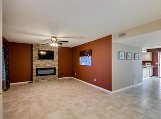 5830 W Winchcomb Dr, Glendale, AZ 85306