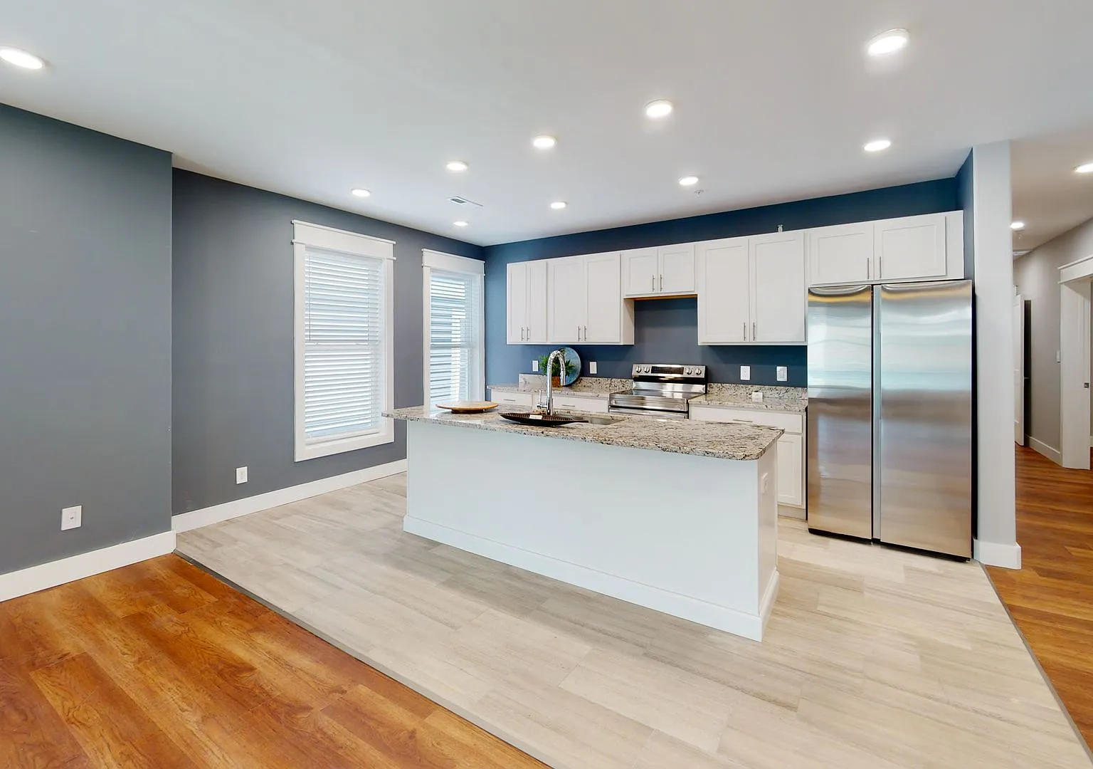 Waitlist for Aug2027Jul2028 Now Open! | Spacious 10BR/10BA in Fort Sanders Perfect for Greek Life... — Photo 4