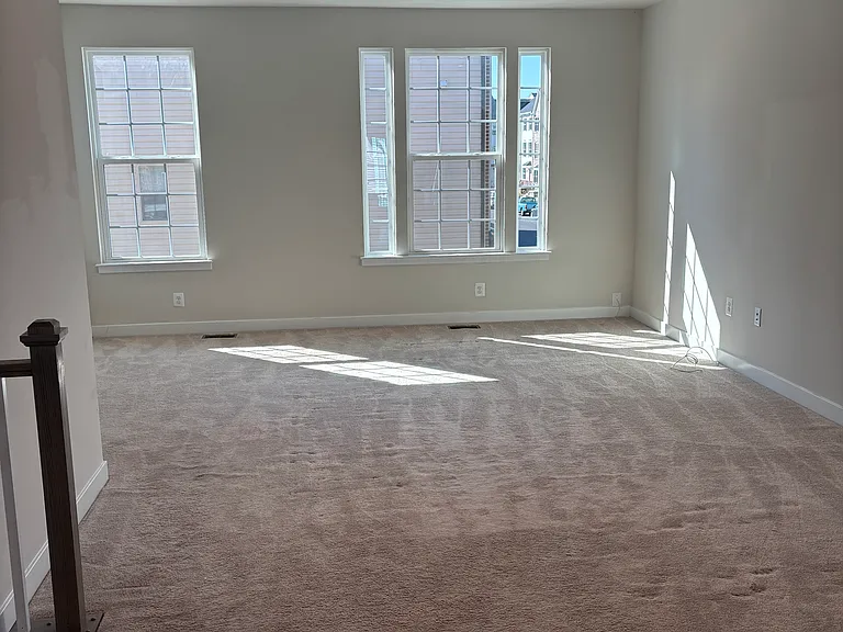 16340 Fife Way — Photo 5