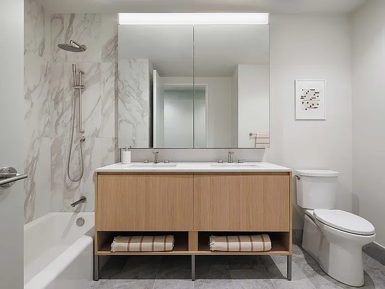 430 Main St #25M — Photo 7