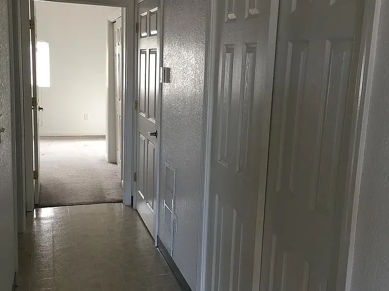 401 W Park St #1 — Photo 4