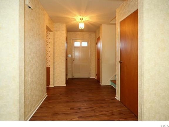 5th image of 175 Violet Dr