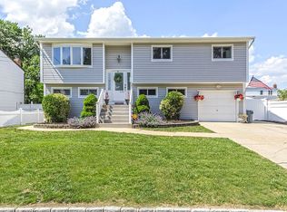 801 Peconic Ave, West Babylon, NY 11704