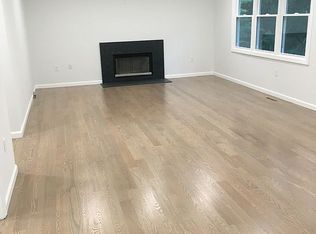 19 Canterbury Rd, Hamden, CT 06514