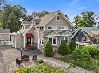 33 Sycamore Rd, Mahopac, NY 10541
