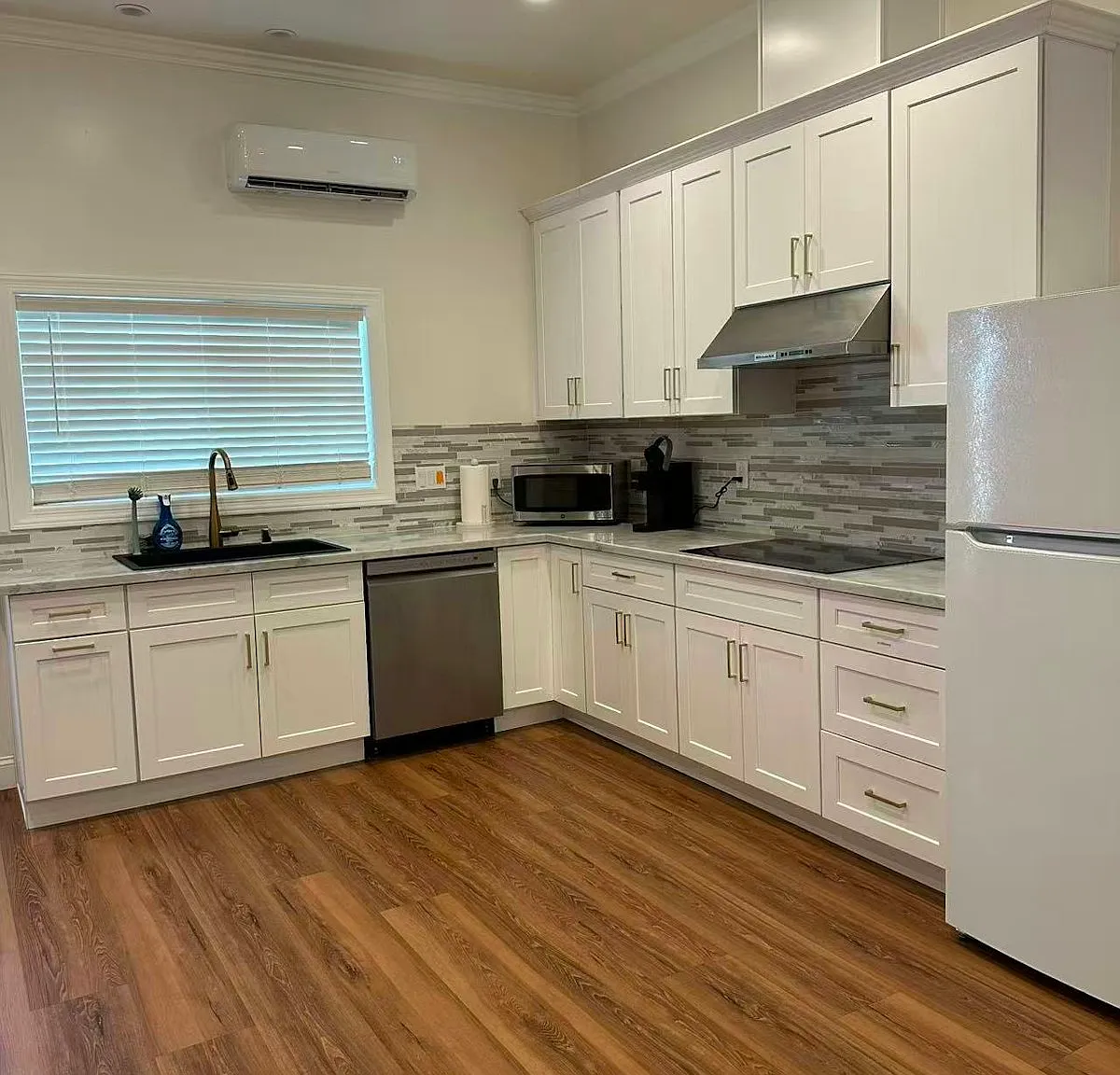 331 Electric Avenue, Unit 331 D — Photo 3