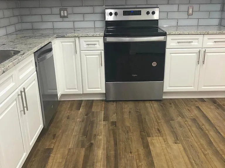 1 Stonehenge Cir #2 — Photo 3