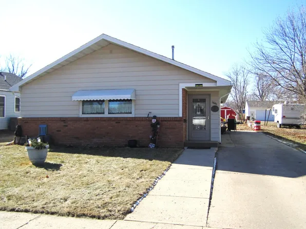 1441 Iowa Ave SE, Huron, SD 57350