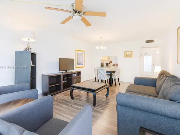 9330 Lagoon Pl, Davie, FL