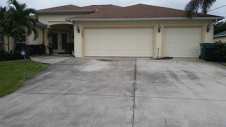 1st image of 1220 SW Ingrassina Ave