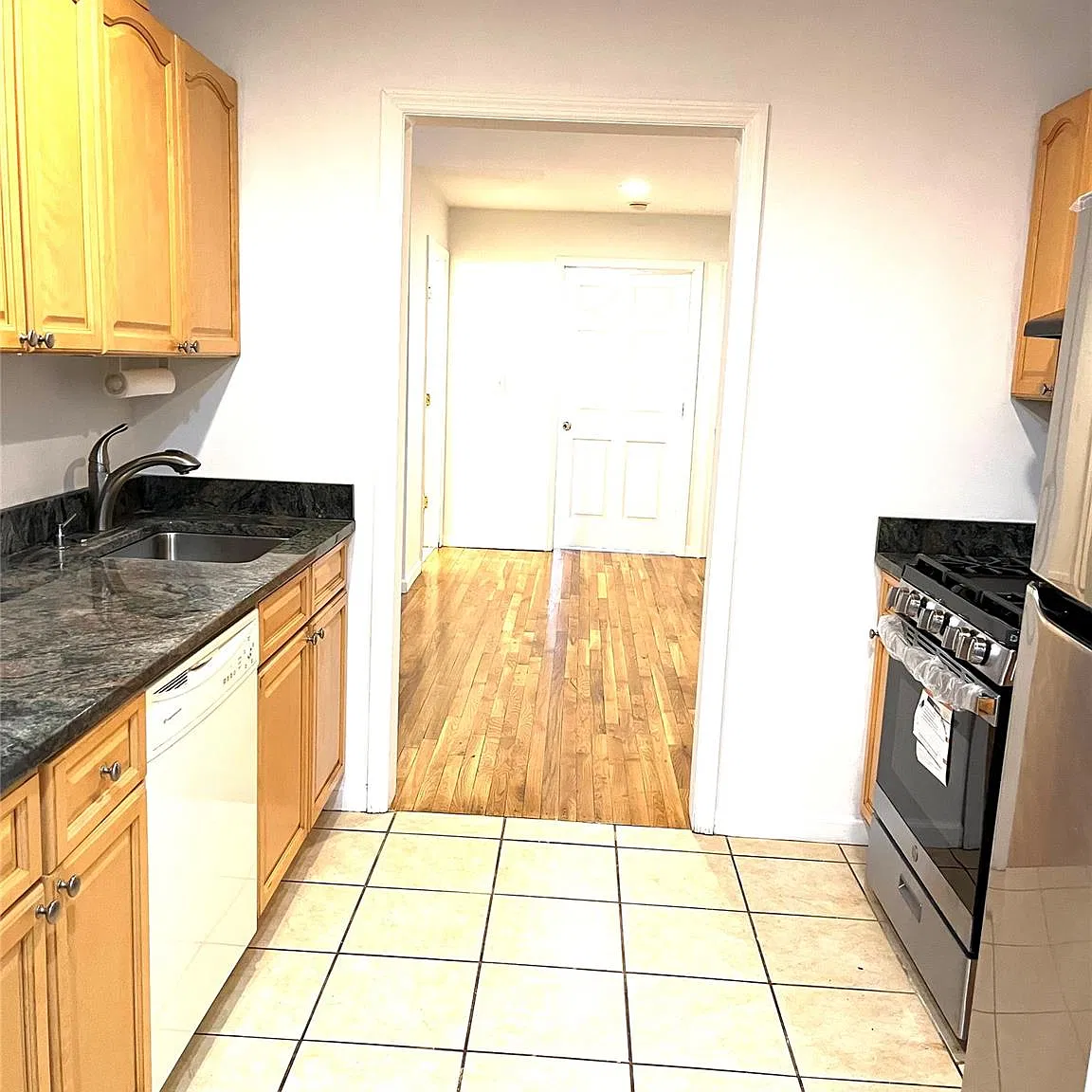2 bed, 1.0 bath, 800 sqft, $2,550 — Photo 4