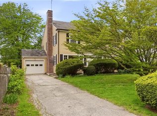 1 Red Cross Ave #B, Newport, RI 02840