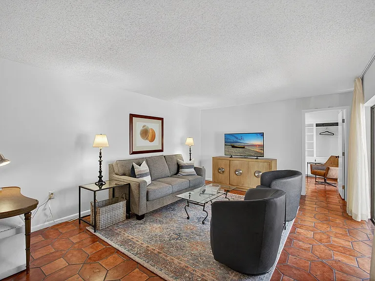 1700 Embassy Dr #103 — Photo 16