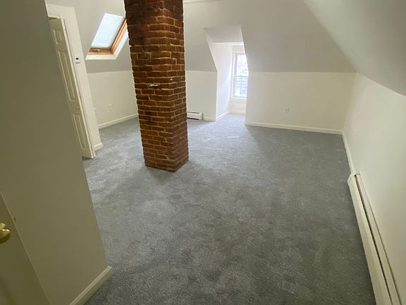 5th image of 37 Courtland St #37B