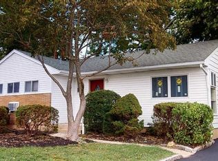 545 Larch Ln, East Meadow, NY 11554