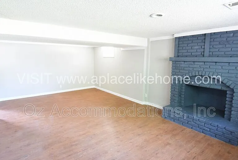 1105 W Elm Ter — Photo 19