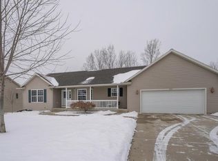 931 Fairwood Ct, Jenison, MI 49428