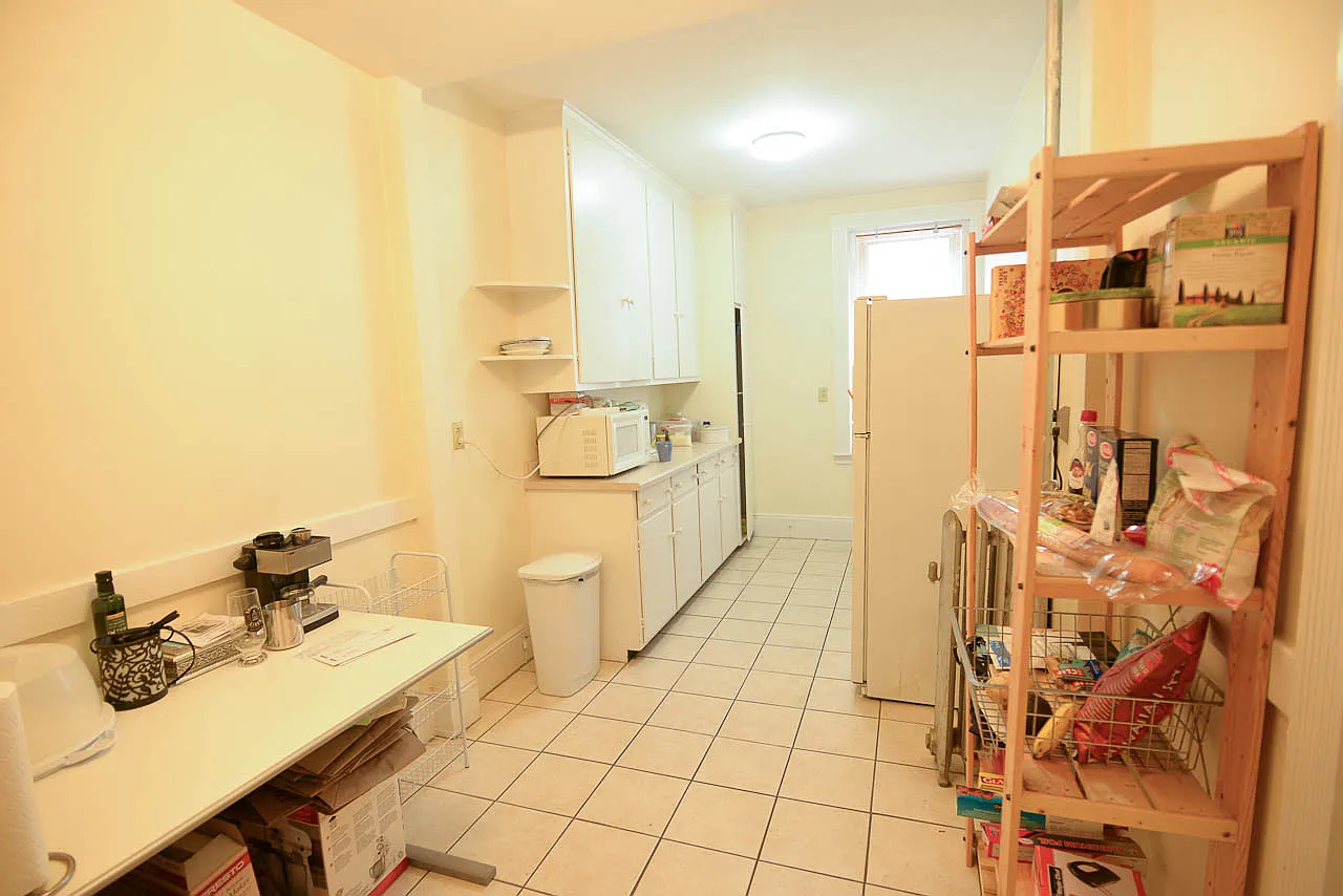 2 bed, 850 sqft, $3,500 — Photo 1