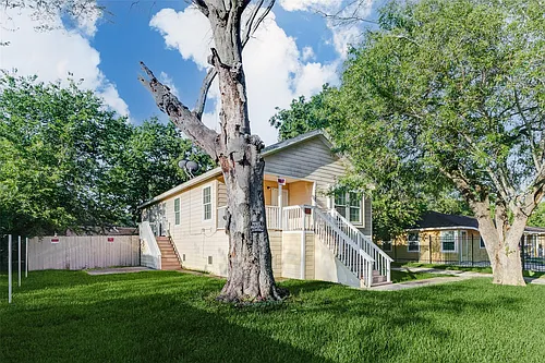 6054 Ridgeway Dr Photo 1