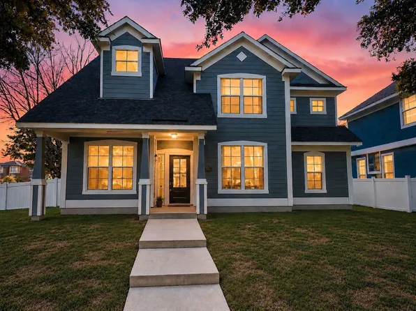 1005 Devonshire Dr, Aubrey, TX 76227