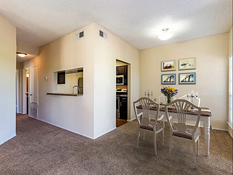 Summer House Apartment Homes — Photo 31
