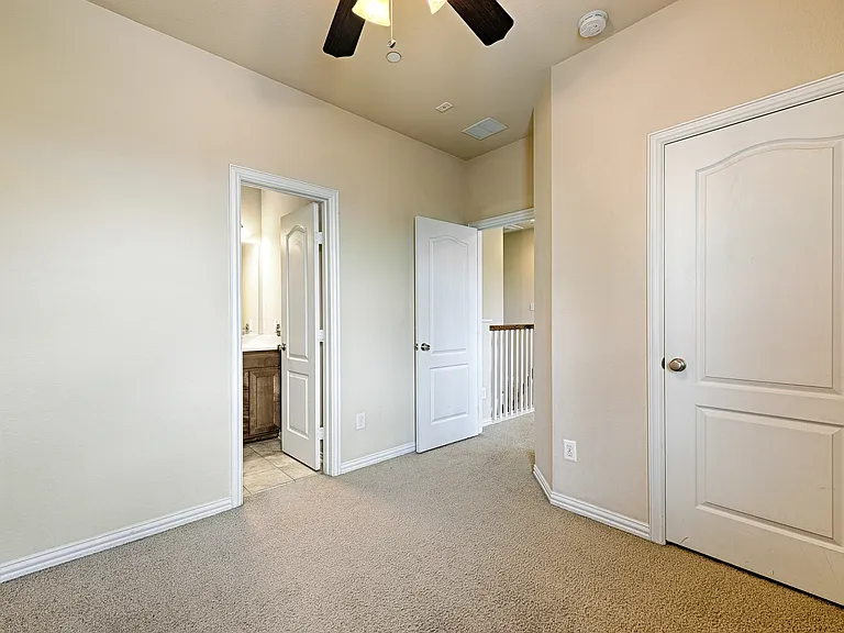 2326 Stutz Dr #117 — Photo 17