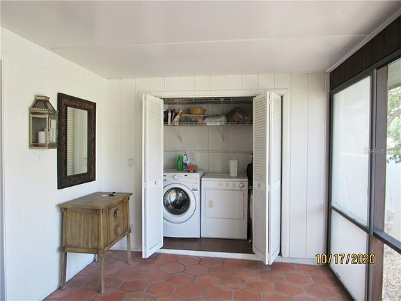 4th image of 307 Barcelona Dr